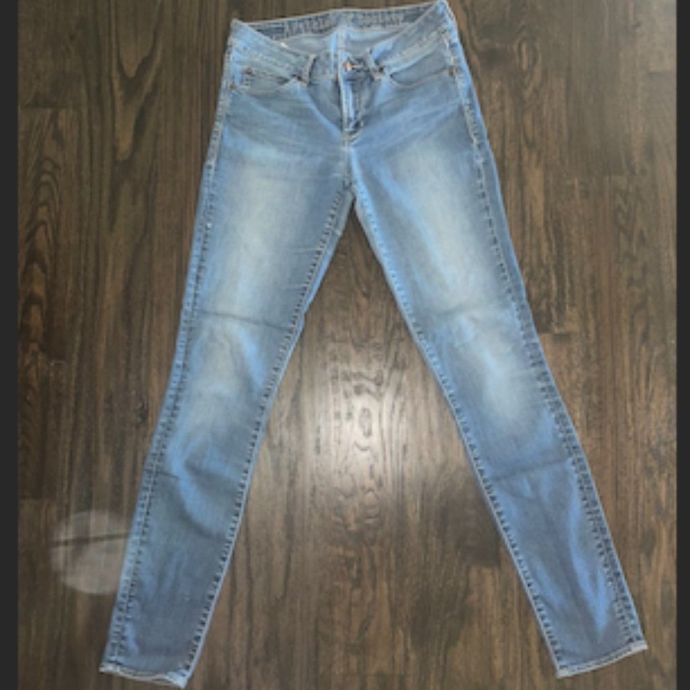 Articles of Society Light Wash Skinny Jeans